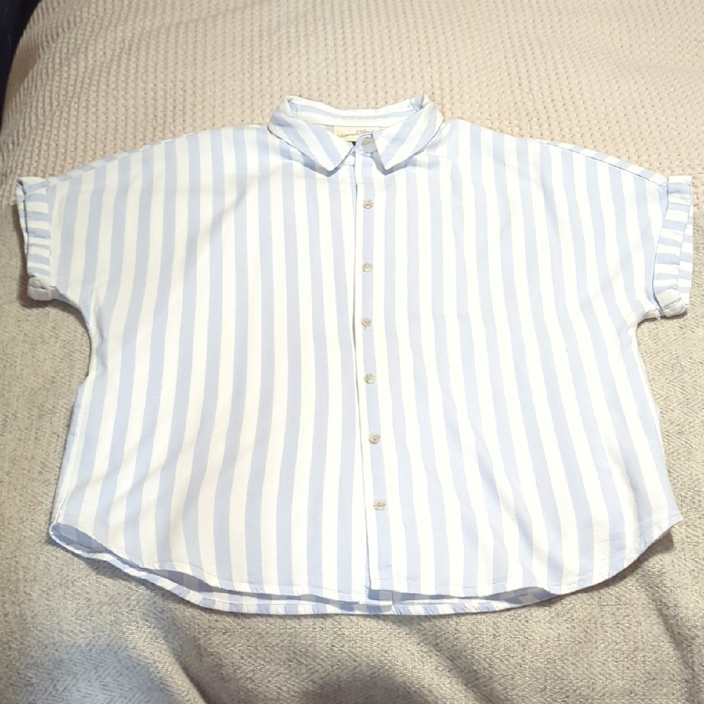 Women's Button Down Short Sleeve Shirt